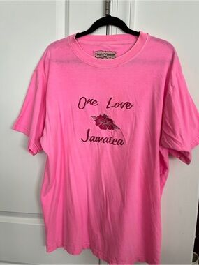 🌸🌺🌸🌺 BUNDLE NWT 2 JAMAICA One Love Jamaica TEE’S 1 RED 1 PINK 🌸🌺🌸🌺